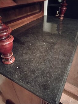 Starožitný príborník - 12