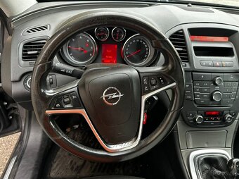 Opel Insignia 2.0 CDTI - 12