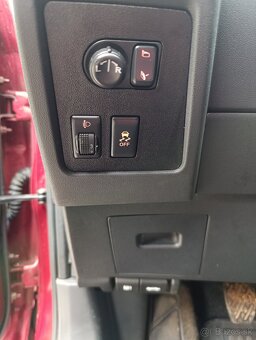 Nissan Qashqai 2.0dCI 4x4 110kw - 12