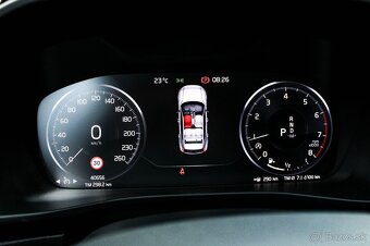 Volvo XC40 T3 163k Momentum Pro A/T - 12