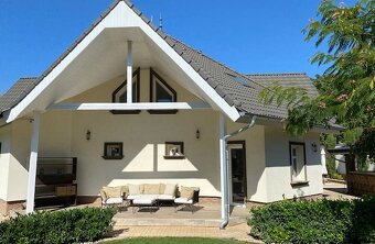 Luxusný 6 izbový dom. - 12