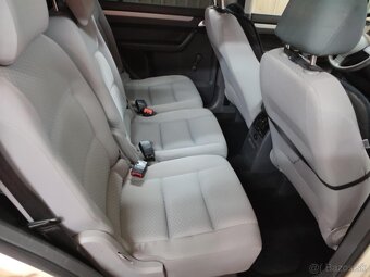 Ponúkam na predaj VW TOURAN 1,9 TDI 66kw, r.v. 2007 - 12