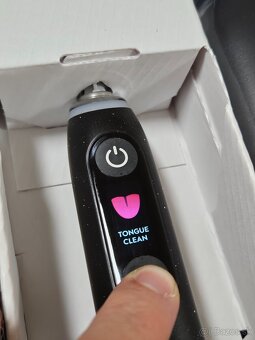 Oral-B iO 10 Black – nová, špičková elektrická zubná kefka - 12