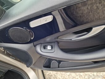 Mercedes-Benz C trieda Sedan 200d AT9 118Kw SR Full Led Face - 12