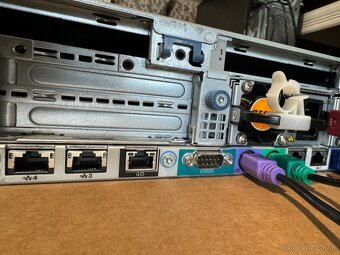 Server HP Proliant DL380 G7 + SAS disky - 12