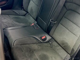Porsche Taycan GTS Sport Turismo 93.4 kWh - 12