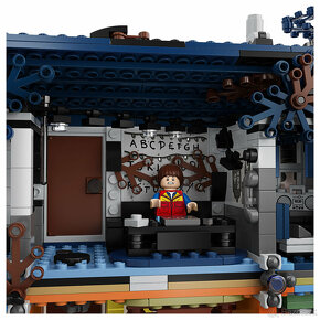 LEGO Stranger Things 75810 - 12