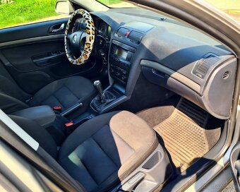Škoda Octavia 2 COMBI 1,9TDI 77KW ELEGANCE - 12