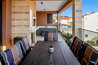 Split, Kaštela – luxusný zariadený penthouse s výhľadom - 12