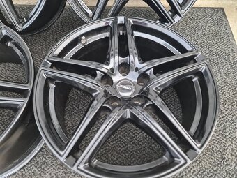 BORBET GERMANY 5X112 R18 - 12
