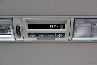 Volkswagen T5 Caravelle 2.0 TDI - 12