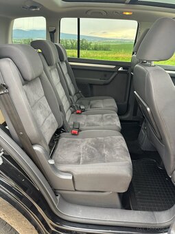 Volkswagen Touran Highline 2.0 CR DSG, nové rozvody, zotrvak - 12