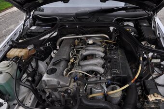 Mercedes Benz W124 - 12