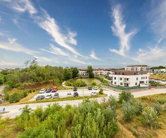 Kompletne zariadeny 2 izbový byt v Senci s parkovacim statim - 12