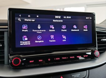 Kia Ceed SW 1.6 CRDi MHEV Gold A/T// AJ NA SPLÁTKY// - 12