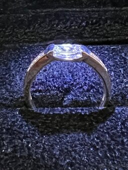 Zlatý dámsky prsteň - luxus - 12