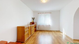 Rezervované, Rodinný dom so záhradou, 8 izieb, 1013 m2, Dvor - 12