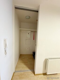 PRENÁJOM – priestranný 2iz byt Tri Veže - 12