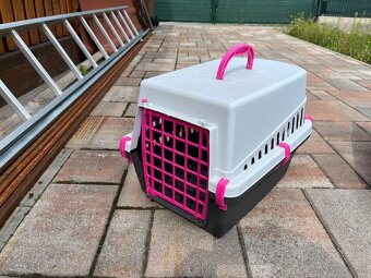 Na predaj chovateľské potreby. - 12