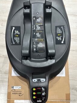 Vajíčko Joie + základňa - 12