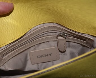 DKNY crossbody kožená kabelka - 12