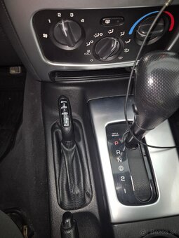 JEEP Cherokee KJ - 12