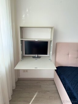 Drevený sklápací stolík na homeoffice alebo šijací stroj - 12