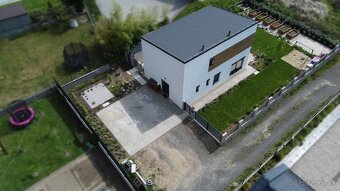 REZERVOVANÉ Nízkoenergetický 5i samostatne stojaci rodinný - 12