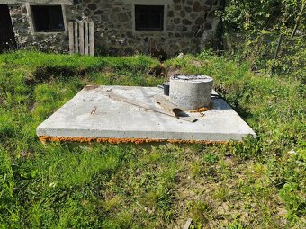 2 izb. Dom v obci Sklené - 12