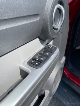 Dodge Nitro 2.8 CRD 4x4 130kW - 12