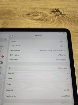 Apple iPad Pro 12.9 palcovy 6.generacia + Apple keyboard - 12