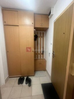 NA PREDAJ: 1 izb. byt 31,50 m2, 2 posch. Ďumbierska, BB - 12