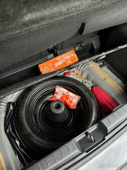 Toyota Yaris 1,33 VVT-i Benzín 74kw - 12