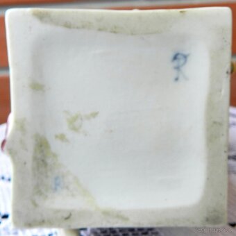 Zbierka starožitných sošiek z porcelánu - 12