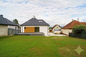 Predaj: Zrekonštruovaný Rodinný Dom 4+1 v Malebnej Obci Divi - 12