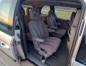 Chrysler Voyager 2.4i + LPG, manuál, r.v. 2006 - 12
