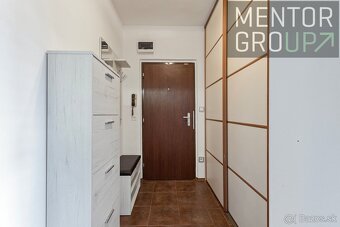 360° VR - Ponúkame na predaj pekný, 2i. byt v Starom Meste - - 12