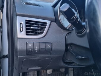 HYUNDAI i30 combi, 1,6 CRDi, 81 kW, r. 2014 - 12