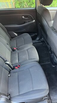 Kia Carens 1.7 CRDi - 12
