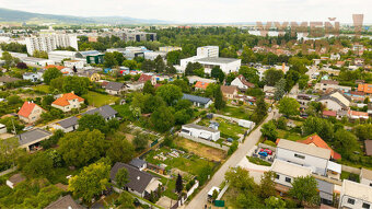 VYMEŇ SUSEDA - VÝNIMOČNÝ STAVEBNÝ POZEMOK, BOČNÁ ULICA, BRA - 12