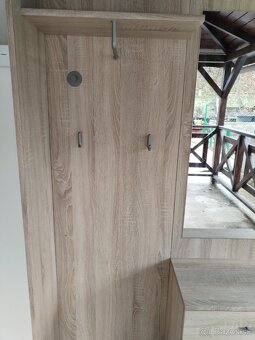 Predsieňová stena - 12