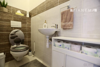 NA PREDAJ 4-izbový rodinný dom zariadený so záhradkou - 12