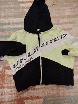 Balík dievčenského oblečenia - 12