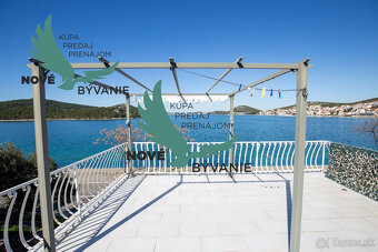 Exkluzívny dom v prvej rade s panoramatickým výhľadom na ost - 12