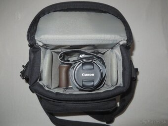 Canon EOS 250D - 12