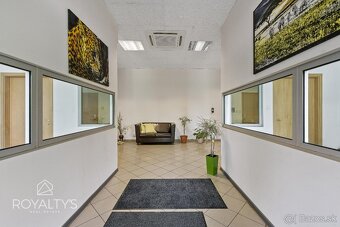 IHNEĎ VOĽNÉ | Priestranné skladové priestory so zázemím - 12