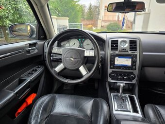 Chrysler 300 C 3.0 CRD, Mesačne: 228€ - 12