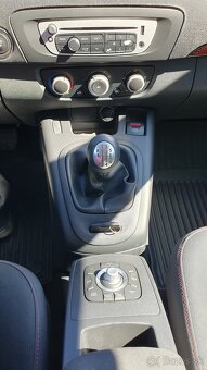 Renault Grand Scenic 1, 5dCi, 81 kW, 7 miest - 12