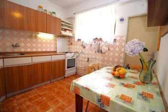 PREDAJ 6 izb DOM s garažou a pozem.1273 m² PARTIZÁNSKE - 12