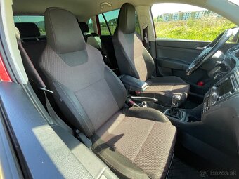 Skoda Rapid spaceback - 12
